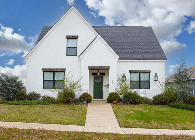 Property at 402 S Market St, Benton, AR 72015, 4 beds, 3 baths