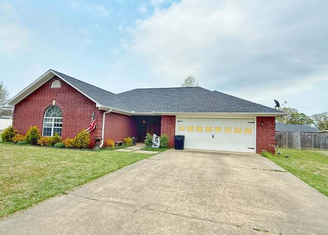 Property at 5 Arrowead Ln, Clarksville, AR 72830, 3 beds, 2 baths