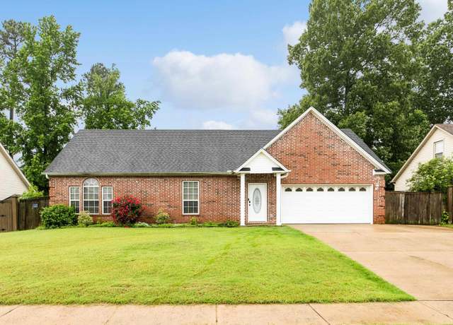 Property at 105 Inverness Cv, Benton, AR 72015, 3 beds, 2 baths