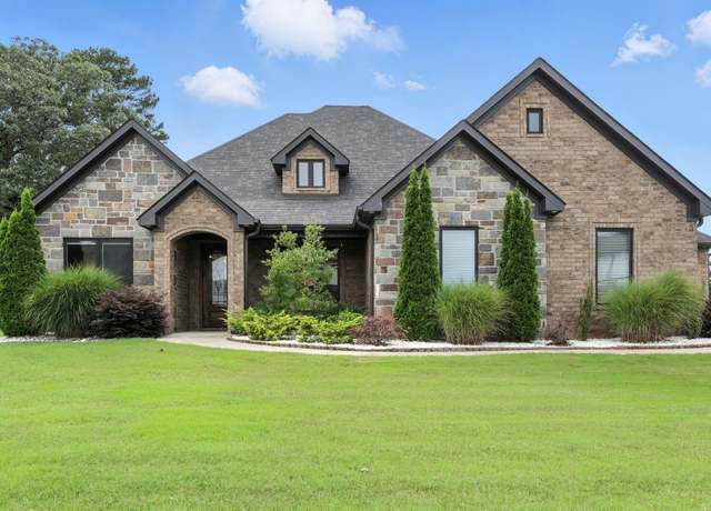 Property at 6756 Hilo St, Benton, AR 72019, 3 beds, 2.5 baths