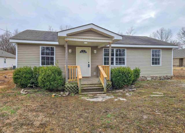 Property at 102 E School St, Brookland, AR 72417, 2 beds, 1 bath