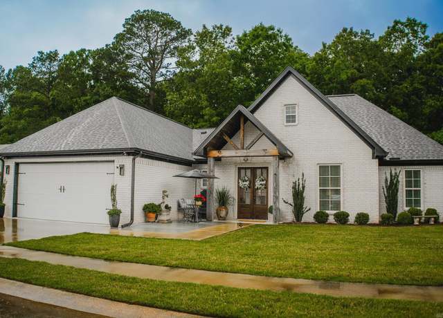 Property at 135 Southern Oaks, Monticello, AR 71655, 3 beds, 2 baths