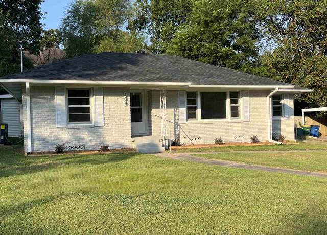 Property at 408 W 33rd St, North Little Rock, AR 72118, 3 beds, 3 baths