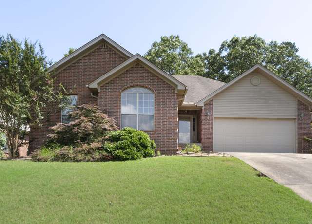 Property at 58 Emerald Dr, Maumelle, AR 72113, 3 beds, 2 baths