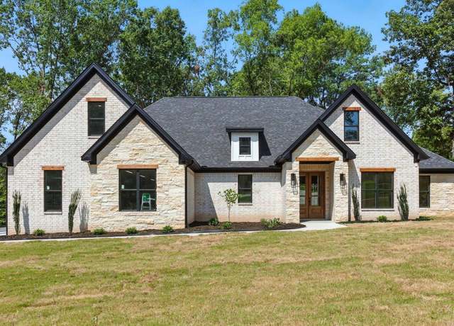 Property at 301 Abrielle Ln, Benton, AR 72019, 4 beds, 2.5 baths