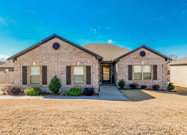 Property at 21 Aberdeen Dr, Cabot, AR 72023, 3 beds, 2 baths
