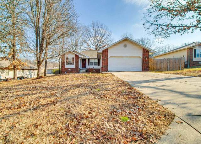 Property at 321 Cooper St, Mountain Home, AR 72653, 3 beds, 2 baths