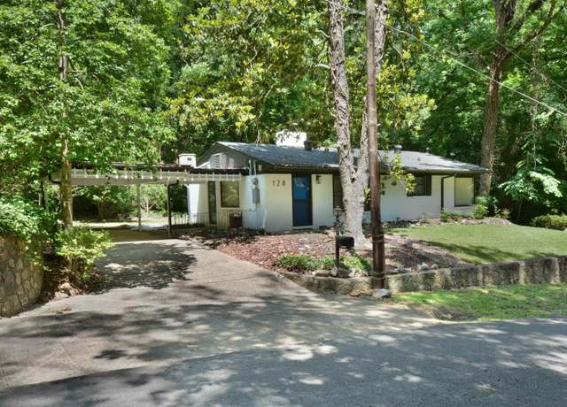 Property at 128 Cove St, Hot Springs, AR 71913, 2 beds, 2 baths