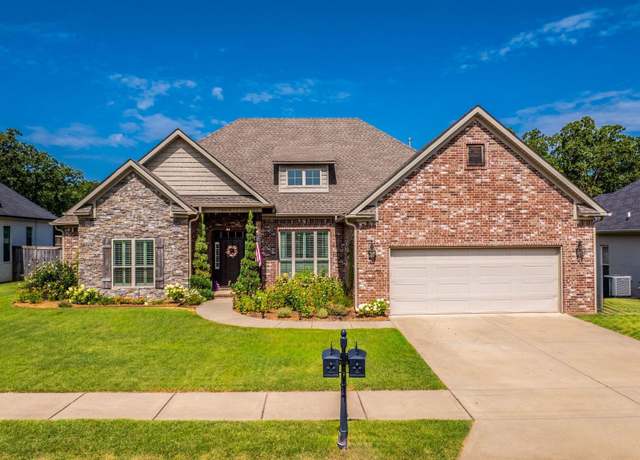 Property at 1885 Mullberry Dr, Conway, AR 72058, 4 beds, 3 baths