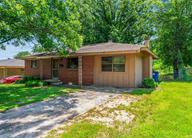 Property at 208 Wisteria Dr, North Little Rock, AR 72118, 3 beds, 1 bath