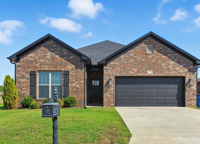 Property at 10 Carnahan Ct, Maumelle, AR 72113, 3 beds, 2 baths