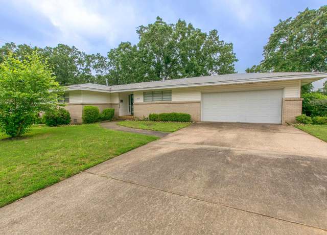 Property at 6513 Osage Dr, North Little Rock, AR 72116, 3 beds, 2 baths