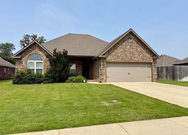 Property at 5613 Creekview Dr, Jonesboro, AR 72404, 4 beds, 2 baths