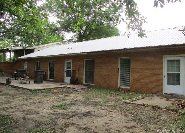 Property at 2505 Mt Carmel Rd, Paragould, AR, 3 beds, 2 baths