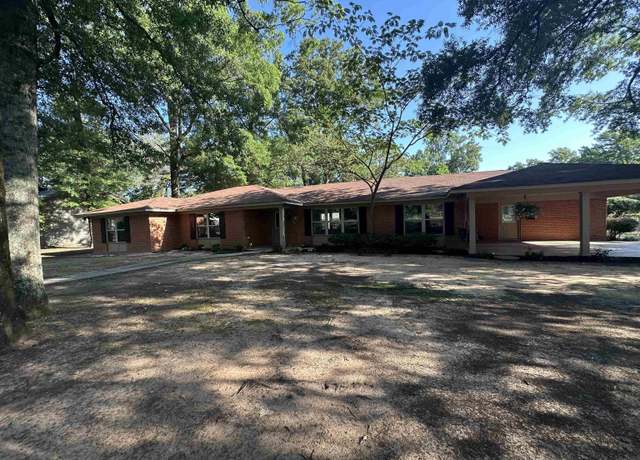 Property at 1 Shannon Dr, Mcgehee, AR 71654, 4 beds, 3 baths