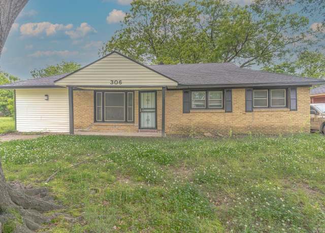 Property at 306 N 35th St, West Memphis, AR 72301, 3 beds, 1 bath