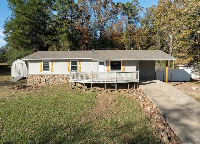 Property at 1616 Cactus Dr, Heber Springs, AR 72543, 4 beds, 2 baths