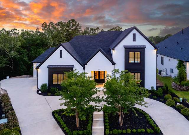 Property at 203 Haywood Dr, Little Rock, AR 72223, 4 beds, 3.5 baths