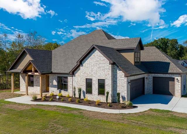 Property at 208 Hartman Ln, Benton, AR 72019, 5 beds, 3.5 baths