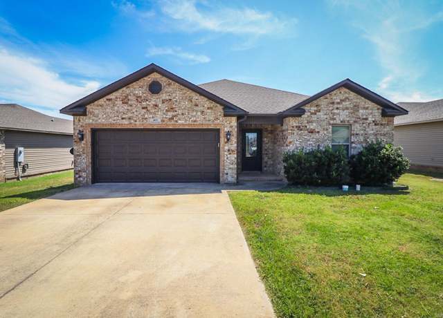 Property at 4833 Wildwood Ln, Jonesboro, AR 72405, 3 beds, 2 baths
