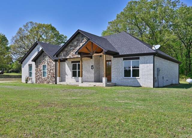 Property at 5 Hargrove Rd, Greenbrier, AR 72058, 4 beds, 2.5 baths
