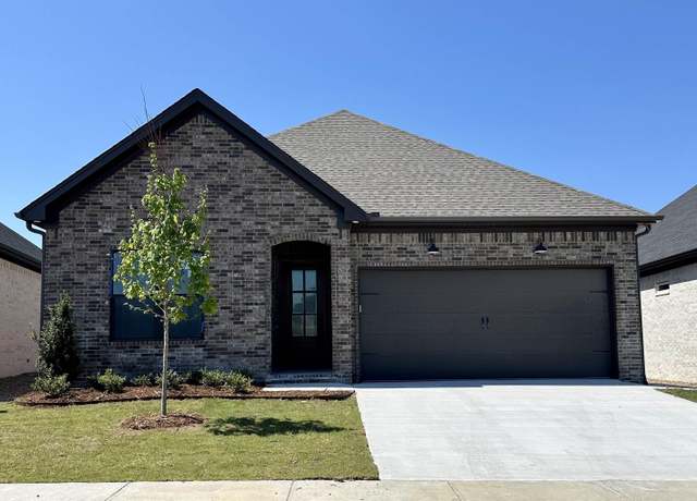 Property at 138 Fletcher Ridge Dr, Little Rock, AR 72223, 3 beds, 2 baths