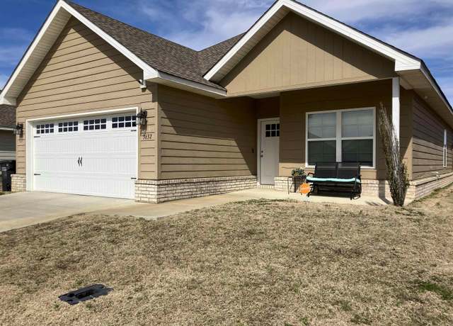 Property at 3632 Leafy Pass Dr, Jonesboro, AR 72404, 3 beds, 2 baths
