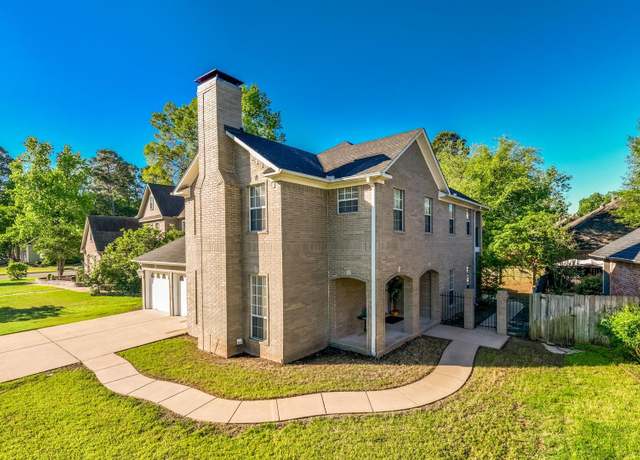 Property at 167 Calais Dr, Maumelle, AR 72113, 4 beds, 3.5 baths