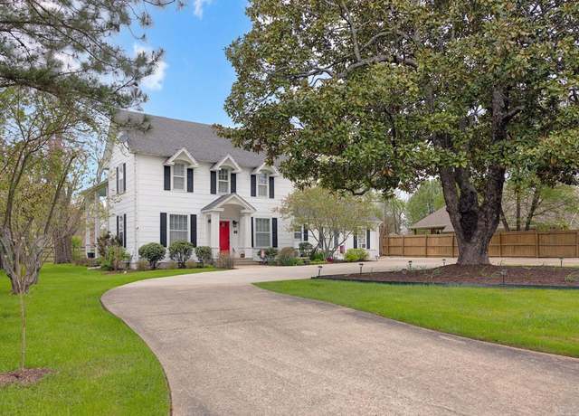 Property at 1201 S Reine St, Mena, AR 71953, 6 beds, 3 baths