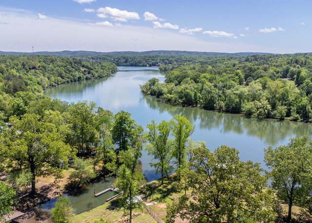 Property at 250 Willman Sq, Hot Springs, AR 71901, 4 beds, 2.5 baths