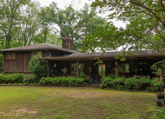 Property at 100 Rainbow Loop, Heber Springs, AR 72543, 4 beds, 4 baths