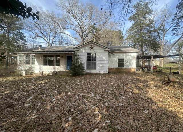 Property at 405 E Main St, Atlanta, TX 75551, 3 beds, 1.5 baths