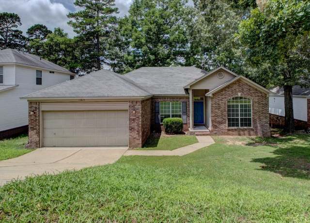 Property at 12825 Westglen Dr, Little Rock, AR, 3 beds, 2 baths