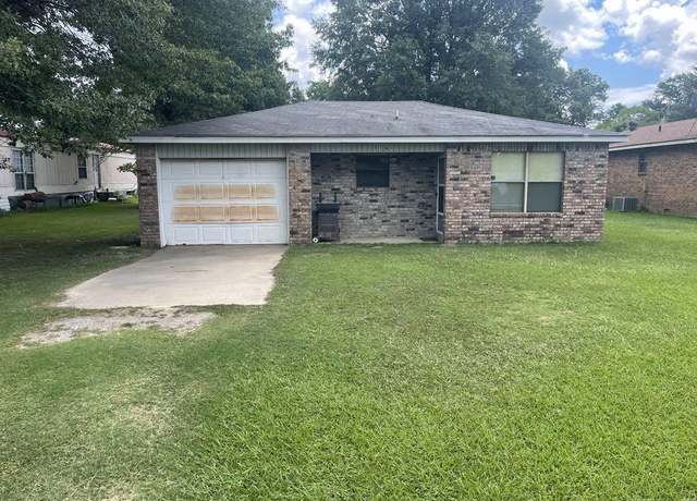 Property at 516 S Cypress St, Humphrey, AR 72073, 2 beds, 1 bath