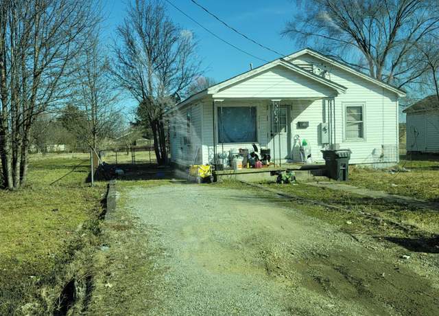 Property at 2014 Maurice St, Jonesboro, AR 72401, 2 beds, 1 bath