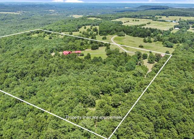 Property at 140 Vineyard Dr, Searcy, AR 72143, 5 beds, 3.5 baths