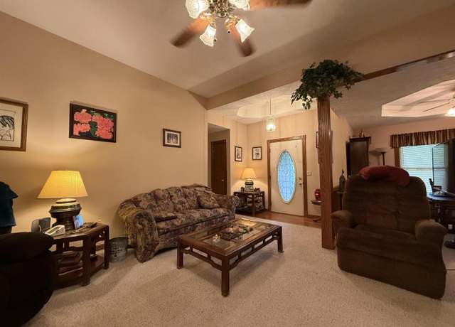 Property at 553 Baypoint Dr, Mountain Home, AR 72653, 3 beds, 2.5 baths