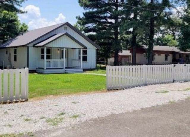Property at 1509 Cynthia St, Mountain View, AR 72560, 4 beds, 2 baths
