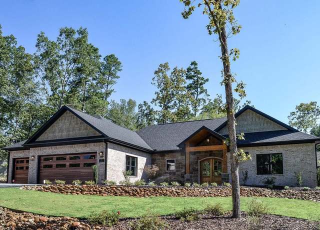 Property at 2 Resplandor Cir, Hot Springs Village, AR 71909, 4 beds, 3.5 baths