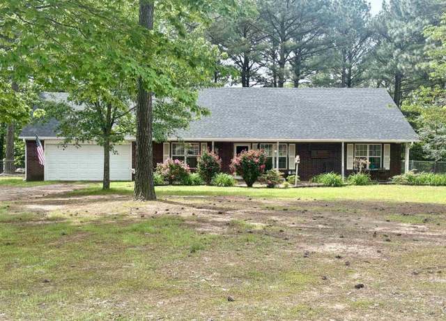 Property at 159 Emelia St, Clarksville, AR 72830, 3 beds, 2 baths
