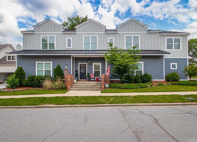 Property at 305 W Cross St, Benton, AR 72015, 5 beds, 3.5 baths