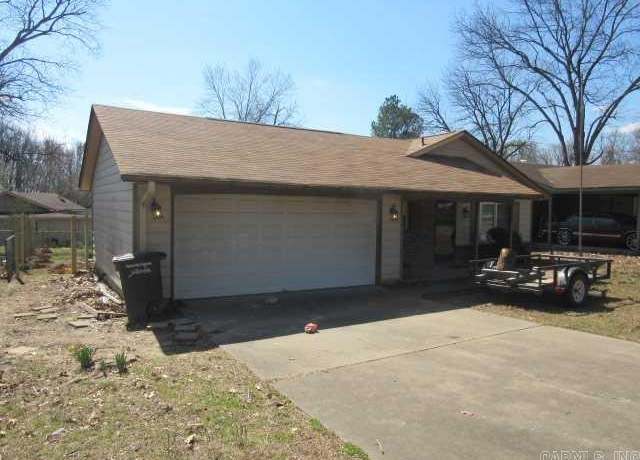 Property at 109 Wells Fargo Trl, Jacksonville, AR 72076, 3 beds, 2 baths