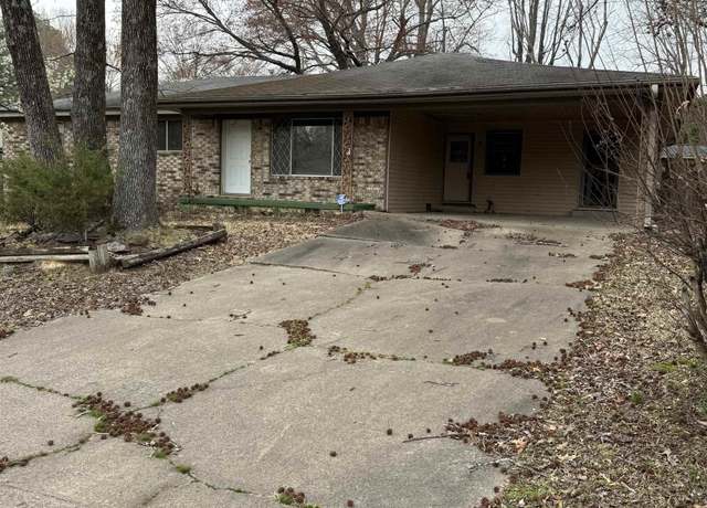 Property at 1025 Oakhurst, Jacksonville, AR 72076, 4 beds, 2 baths