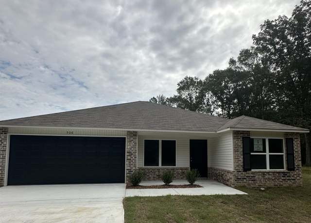 Property at 506 N Harding St, Haskell, AR 72015, 4 beds, 2 baths