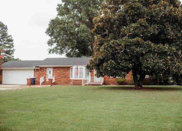 Property at 1290 W North St, Piggott, AR 72454, 3 beds, 2 baths