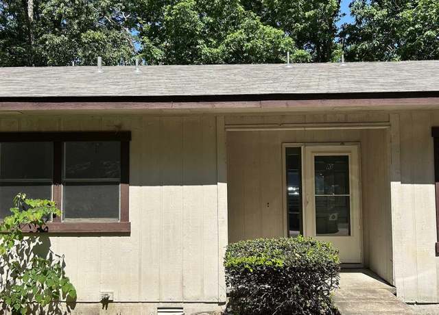 Property at 10 Lonjeta Ln, Hot Springs Village, AR 71909, 2 beds, 1.5 baths