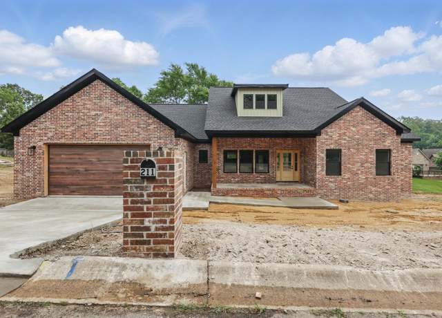 Property at 211 Cromwell Ct, Hot Springs, AR 71901, 3 beds, 2.5 baths