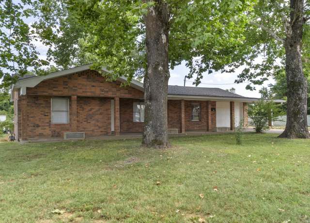 Property at 130 W Military Dr, North Little Rock, AR 72118, 3 beds, 1 bath
