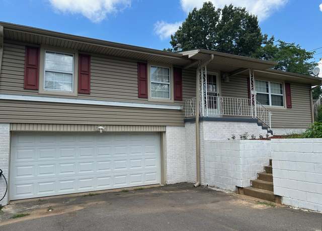 Property at 1421 N Greenwich Ave, Russellville, AR 72801, 3 beds, 1.5 baths