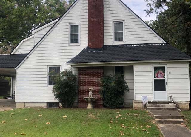 Property at 708 W 6th St, Rector, AR, 4 beds, 2.5 baths
